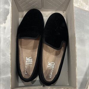 Tuxedo Black Velvet Loafers
